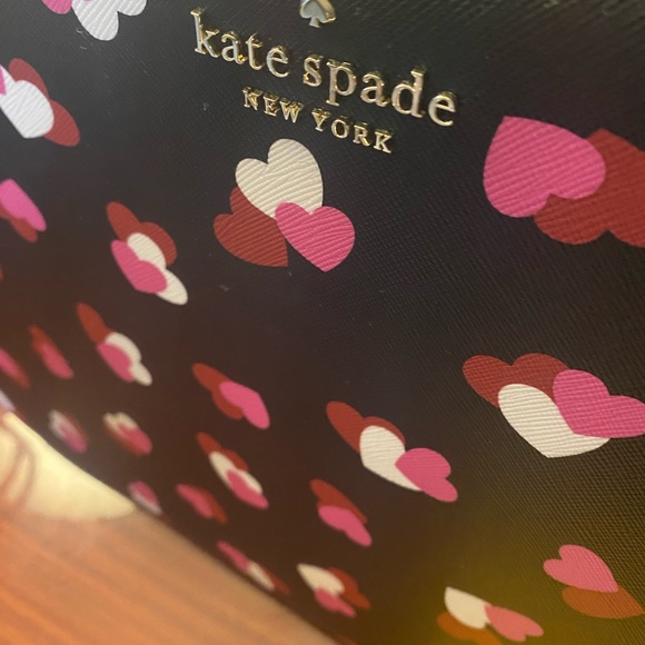 Kate Spade Staci Flutter Hearts Printed Laptop Sleeve - Picture 4 of 11